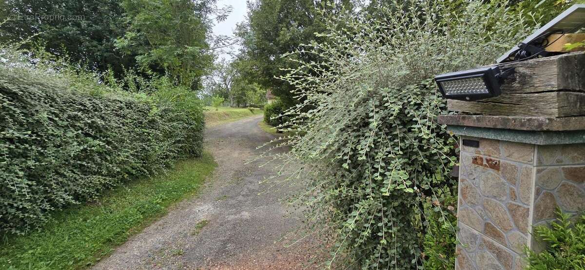 Maison à LE GUE-DE-LA-CHAINE
