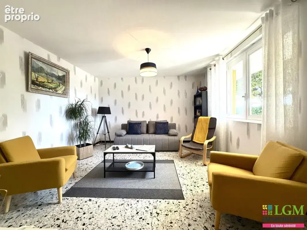 Gaillac, maison de 175 m² avec piscine, garage-atelier et terrain clôturé de 1800 m² - photo 12