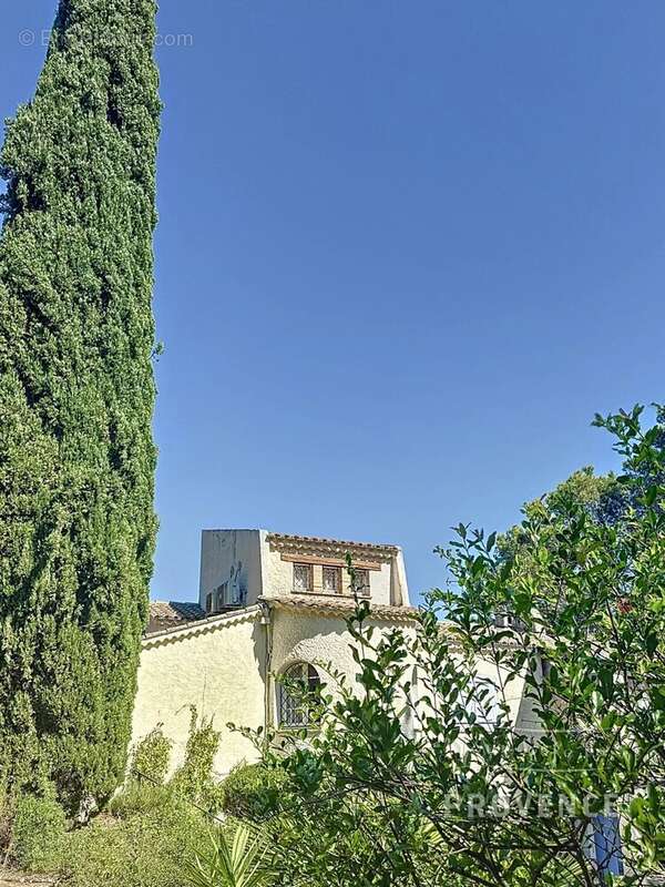 Maison à LORGUES