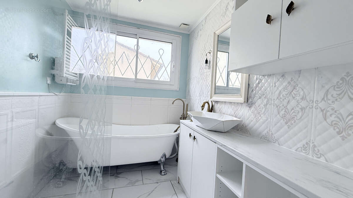 Maison à MONTPON-MENESTEROL