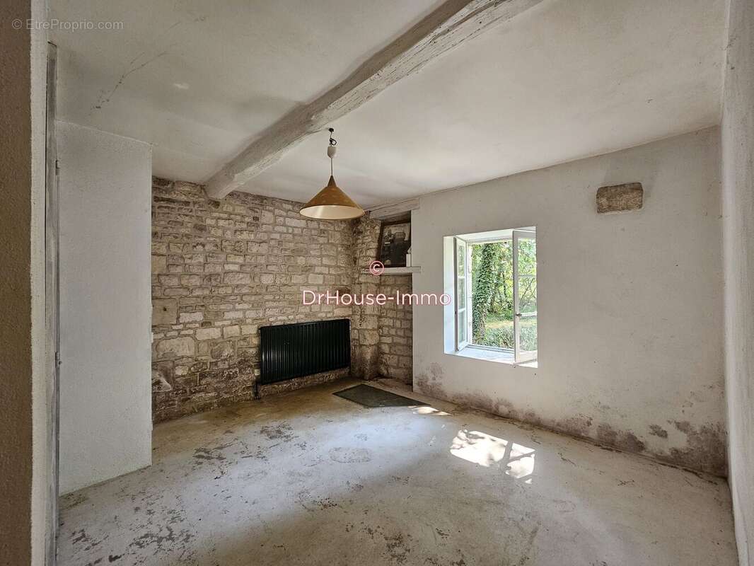 Maison 88 m² à Saint-Maxire  - photo 6