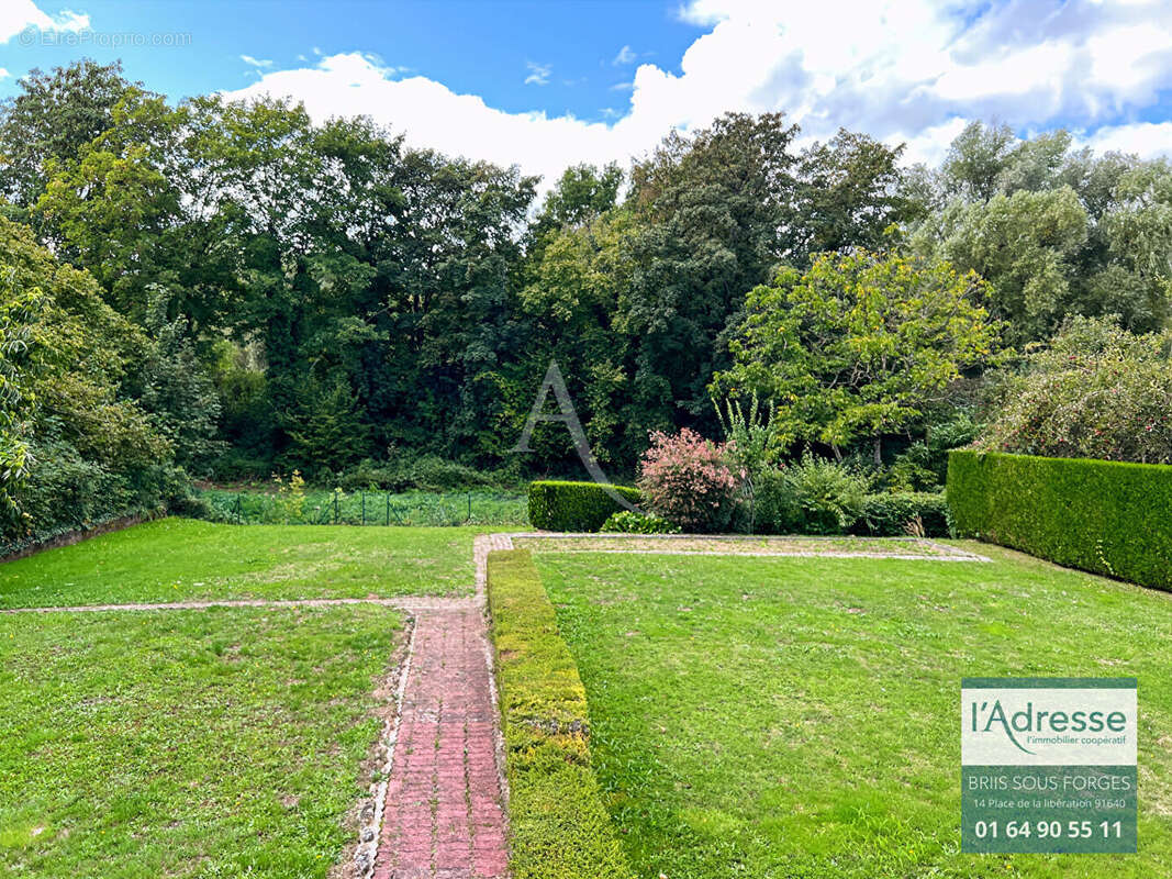 Maison à BRIIS-SOUS-FORGES