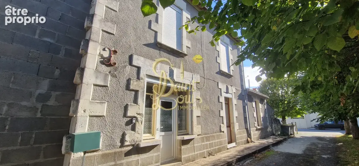 Maison à LA TOUR-SAINT-GELIN