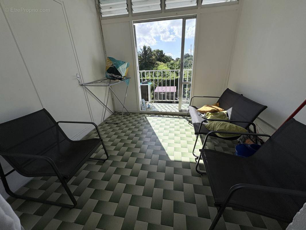 Appartement à LES ABYMES