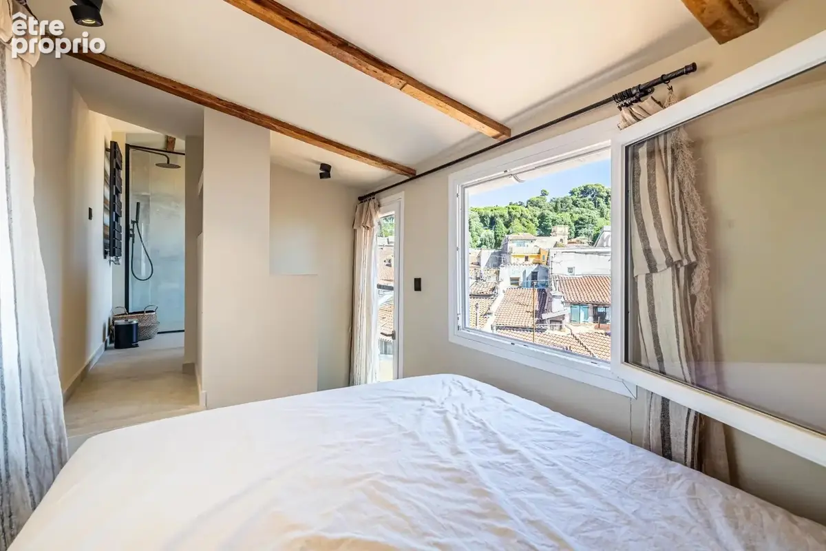 Nice - Vieux Nice - Superbe 3 pièces en duplex - Vue mer et colline du château - photo 12