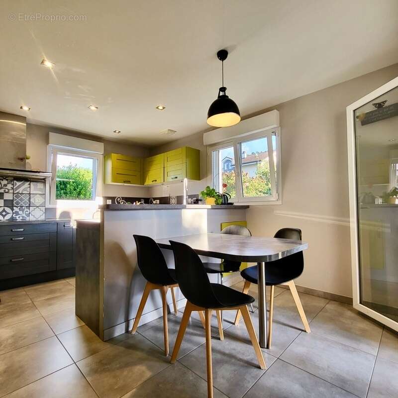 Maison à NEUVECELLE