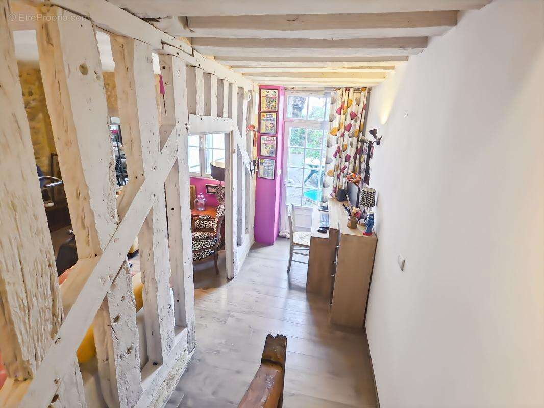 Maison à SAINT-JEAN-DE-BRAYE