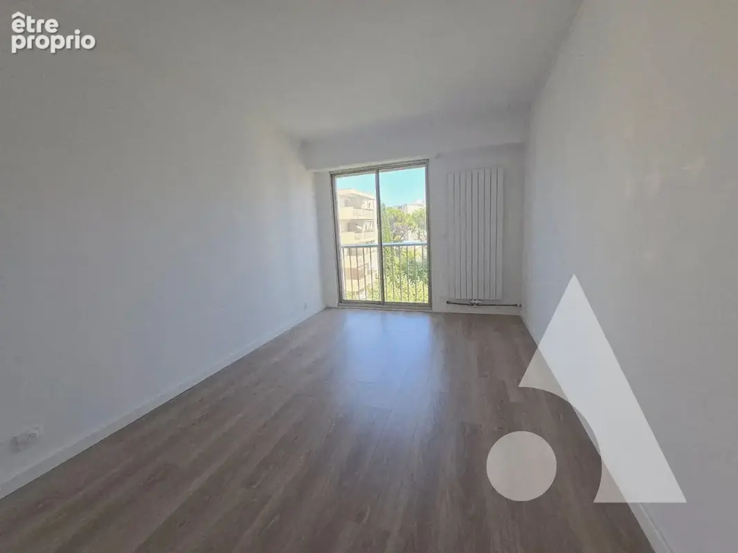 Saint-Raphaël  4 p - 104,65 m²  carrez-  Beaux volumes, lumineux, CV à pied - photo 13