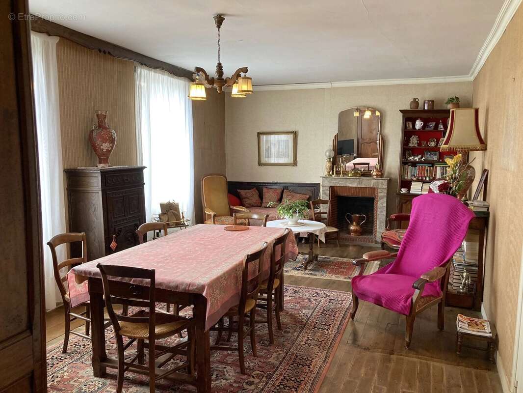 Maison à CHATILLON-SUR-THOUET