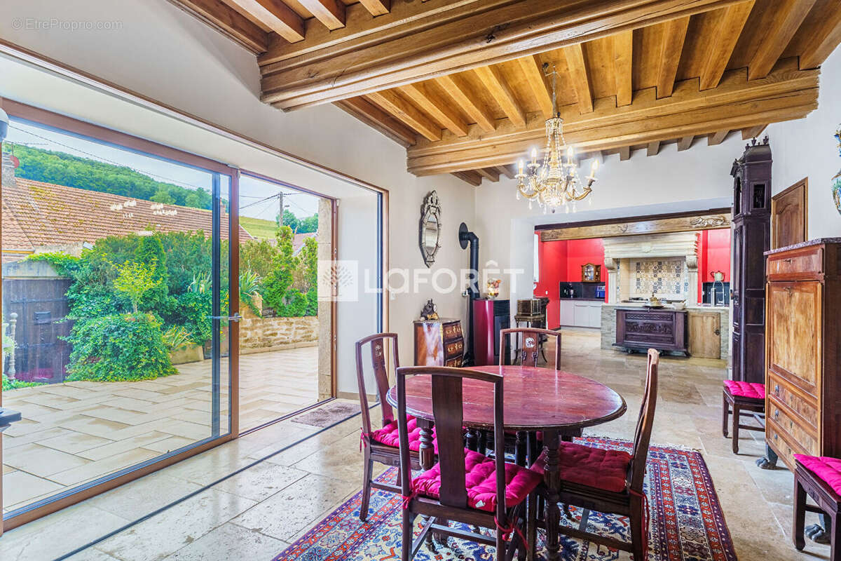 Maison à SAFFRES