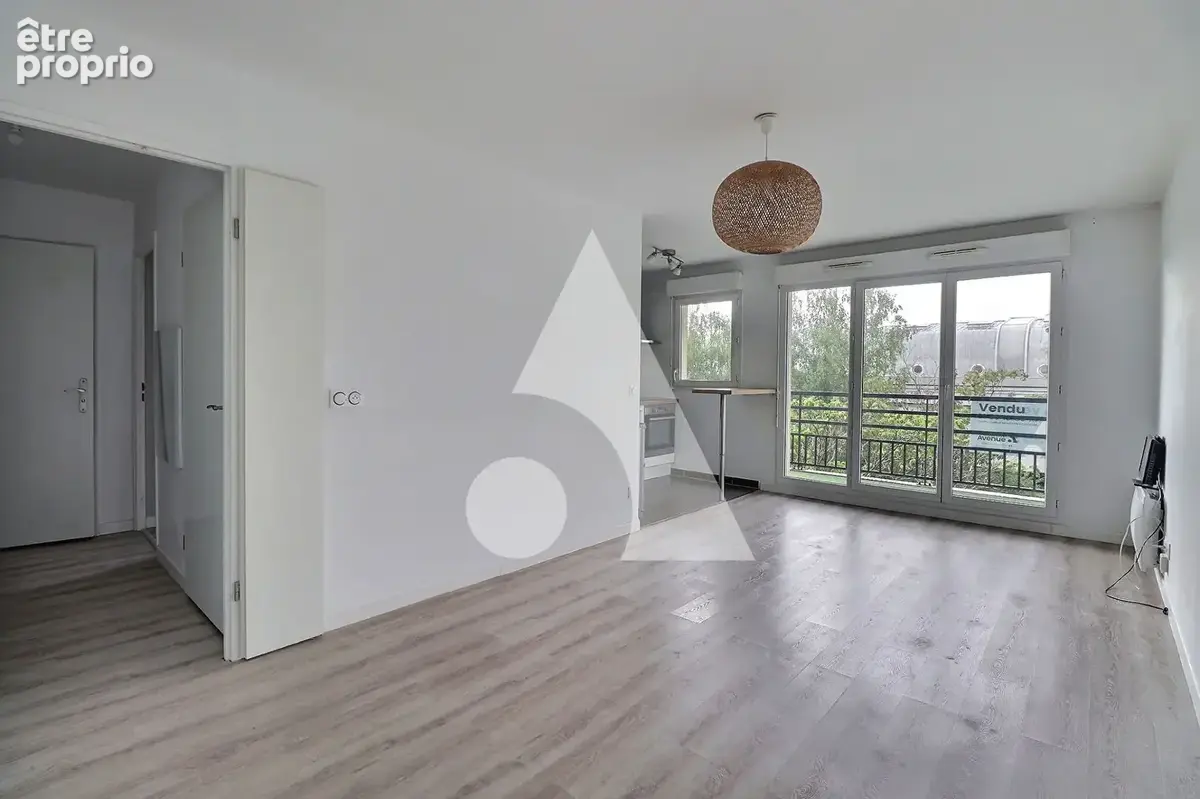 Charmant F2 avec balcon et 2 places de parking - photo 3