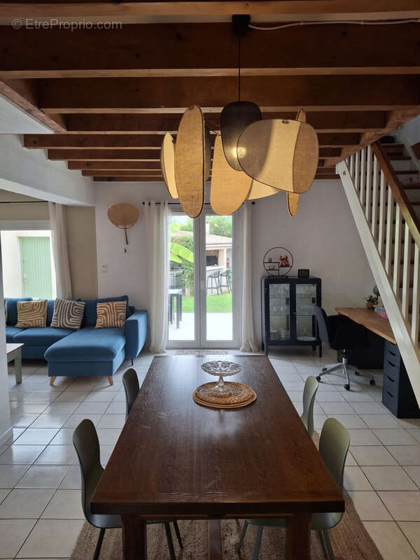 10 mns de narbonne, nevian, dans charmant petit village avec commodites, superbe villa de type 4 avec garage, - photo 10
