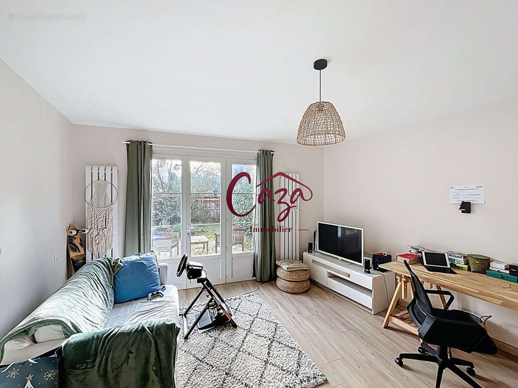 Maison à CAMBLANES-ET-MEYNAC