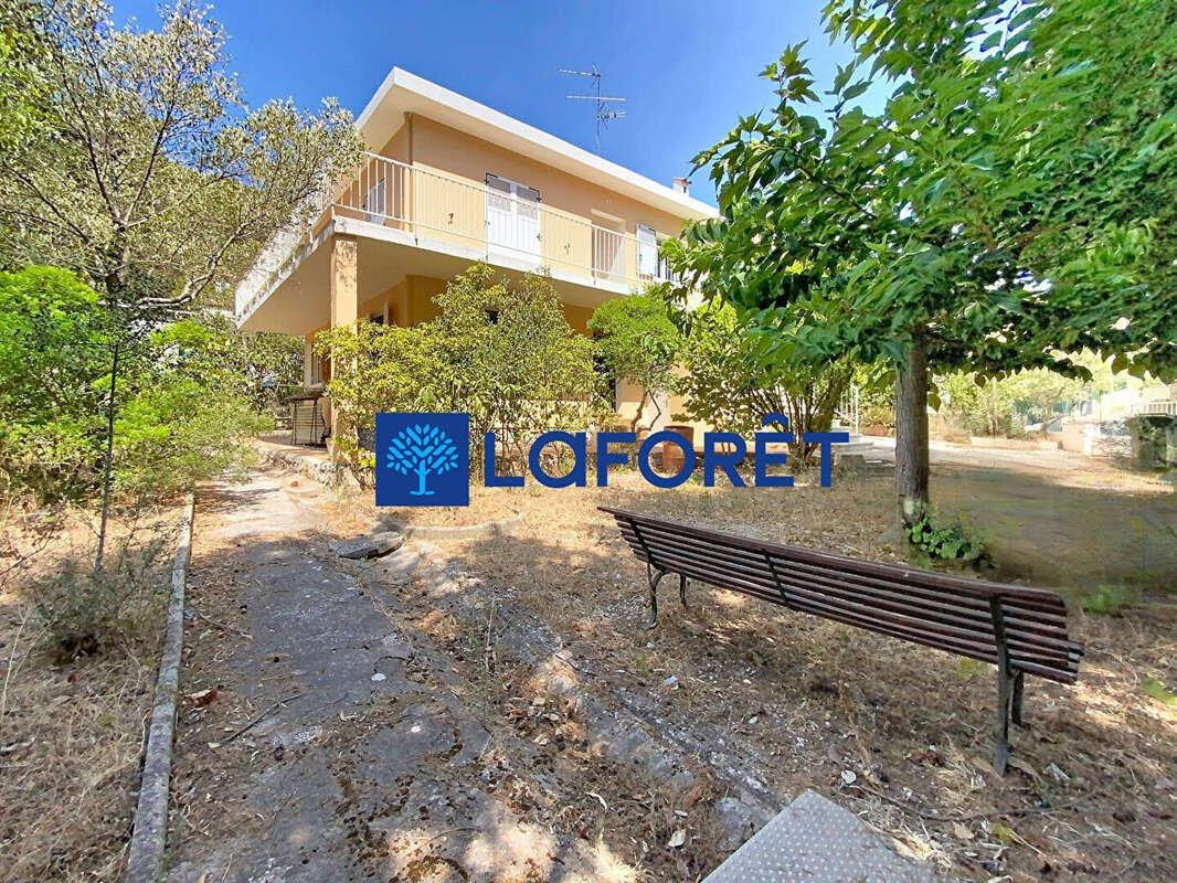 Villa 7 pièces - deux appartements - Terrain 753 m² à La Garde - photo 15