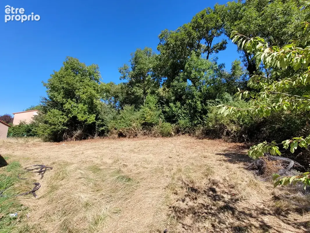 TAULHAC: Terrain à bâtir viabilisé dans petit lotissement - photo 3