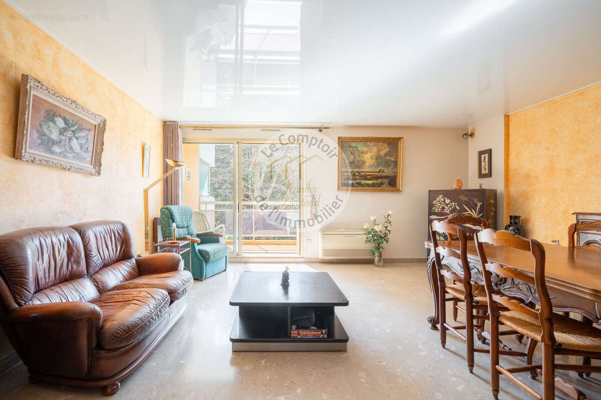 Appartement à MARSEILLE-9E
