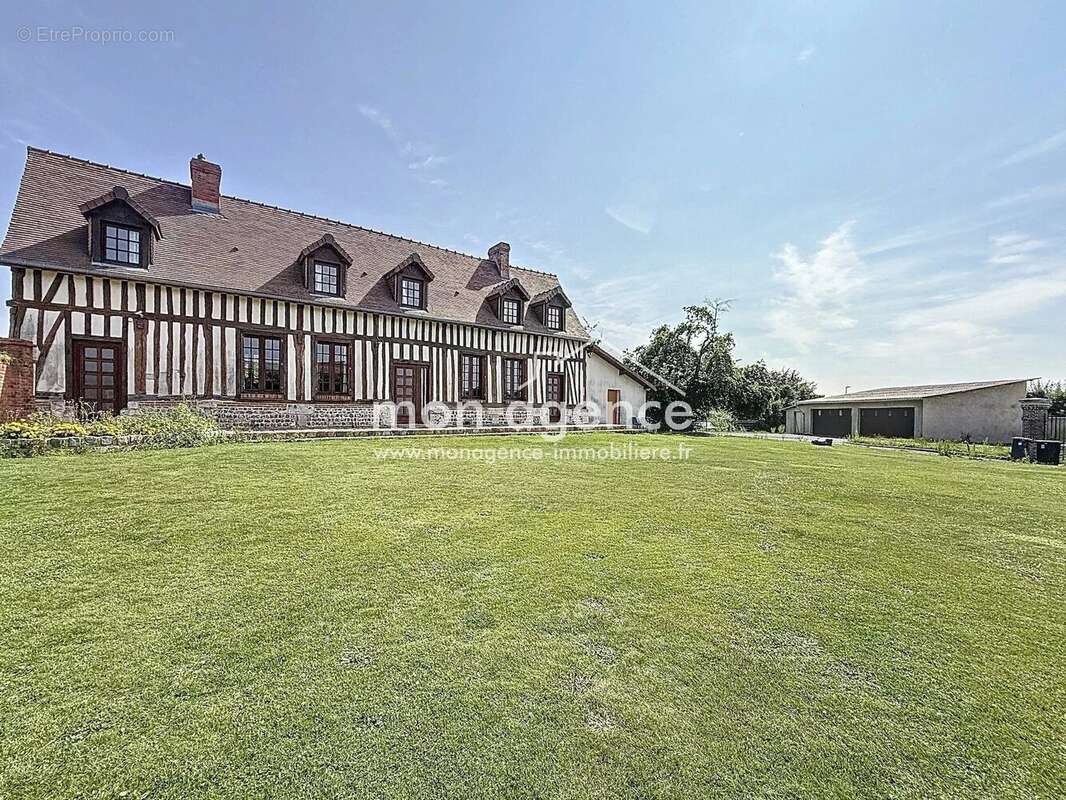 Maison à SAINT-AUBIN-CELLOVILLE