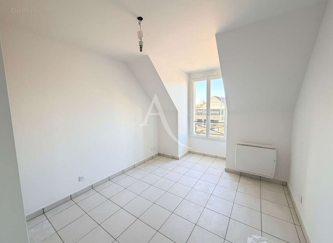 Maison à MOISSY-CRAMAYEL