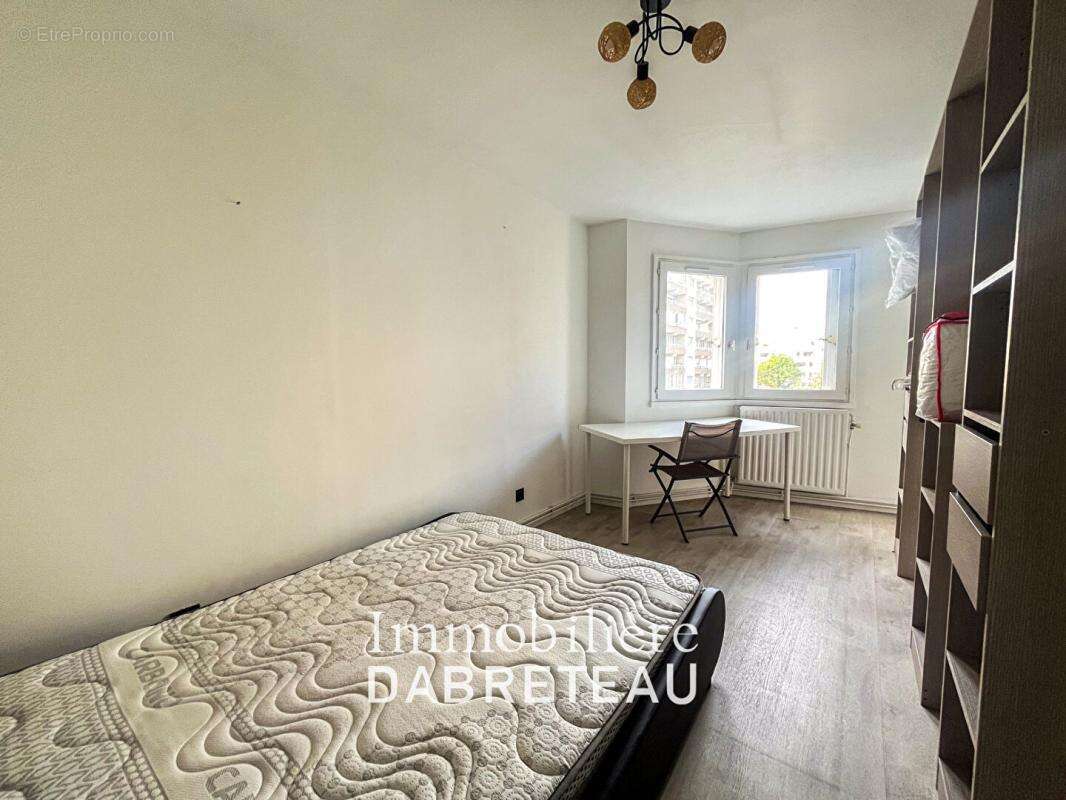 Appartement à LYON-8E