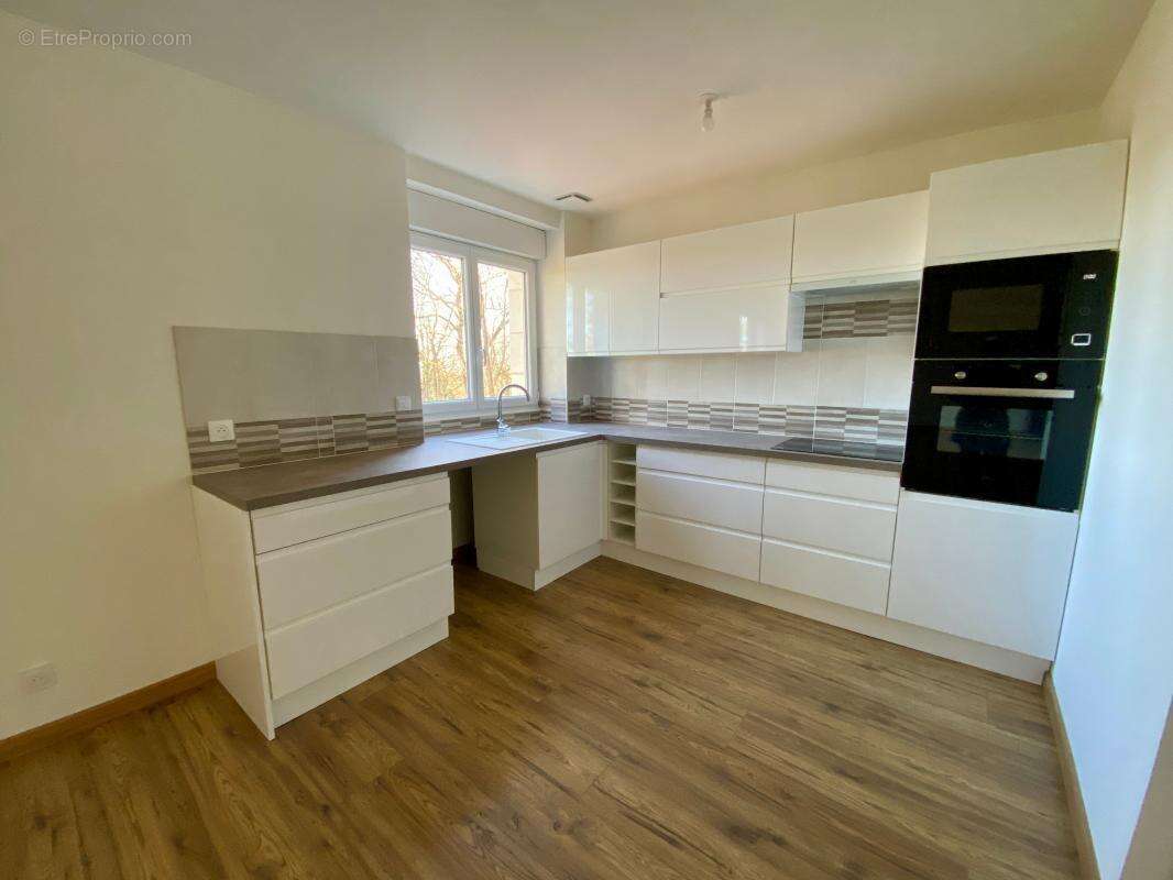 Maison à LE BUISSON-DE-CADOUIN