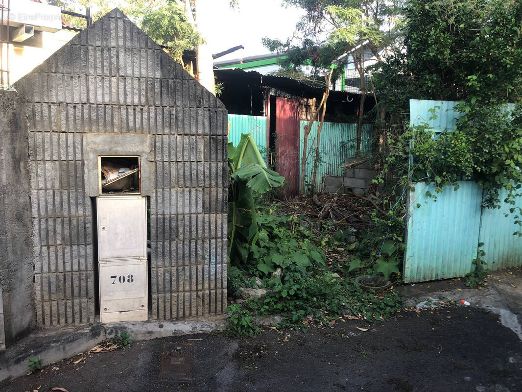 Terrain à SAINT-DENIS