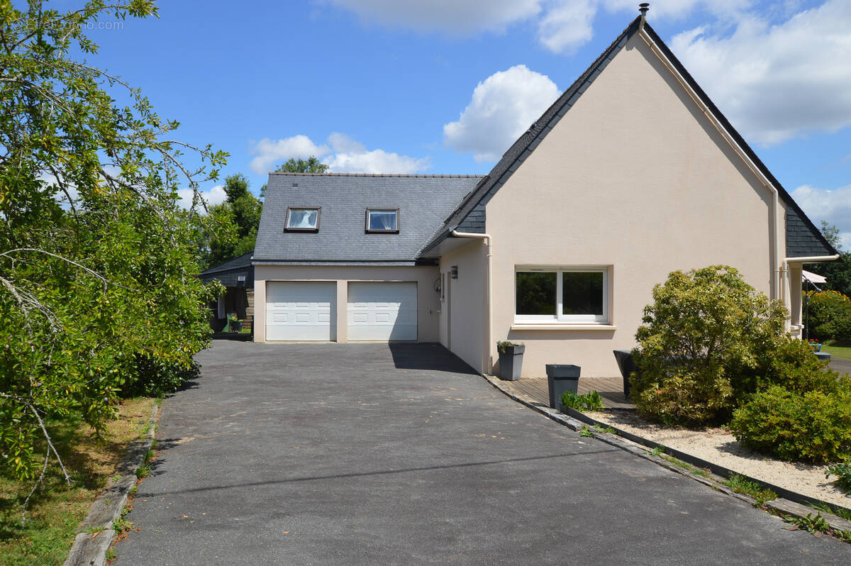 Maison à LOGONNA-DAOULAS