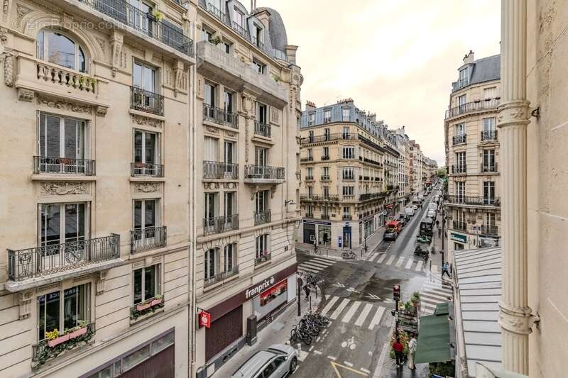Appartement à PARIS-18E