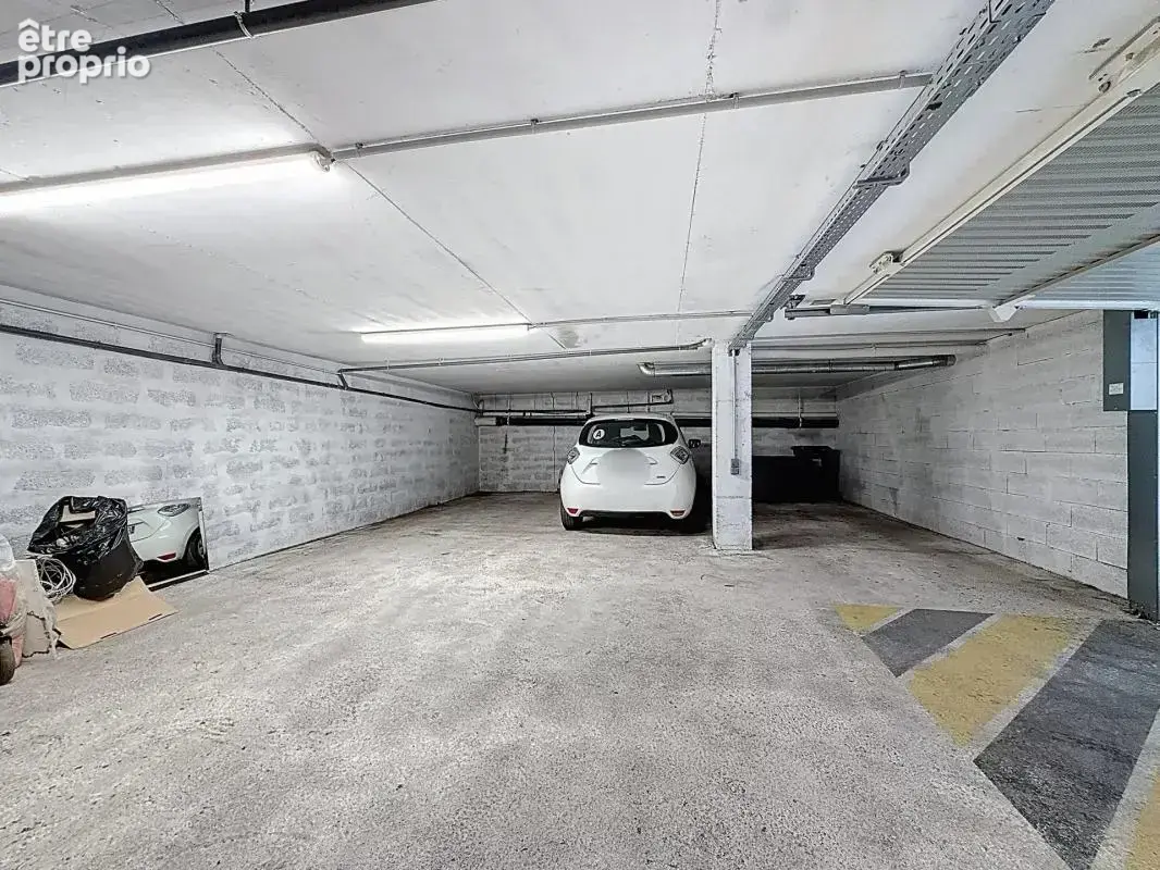 NICE NORD – Murs commerciaux libres 588 m² en RDC + garage 7 véhicules – Accès PMR - photo 8