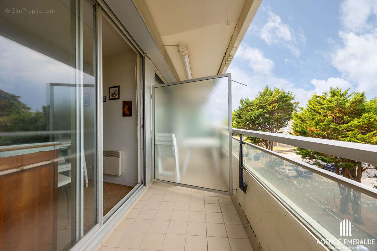 À vendre, studio avec balcon, vue dégagée, au pied de la plage de l'Écluse à Dinard - photo 7