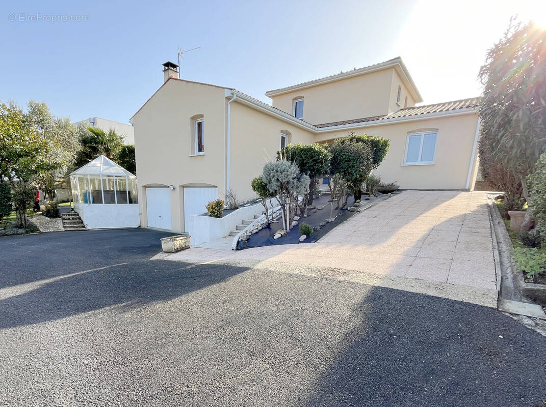 Maison à VAUX-SUR-MER