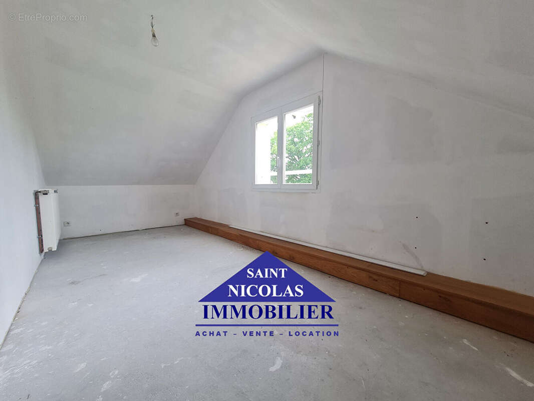 Maison à SAINT-AUBIN-DES-CHATEAUX