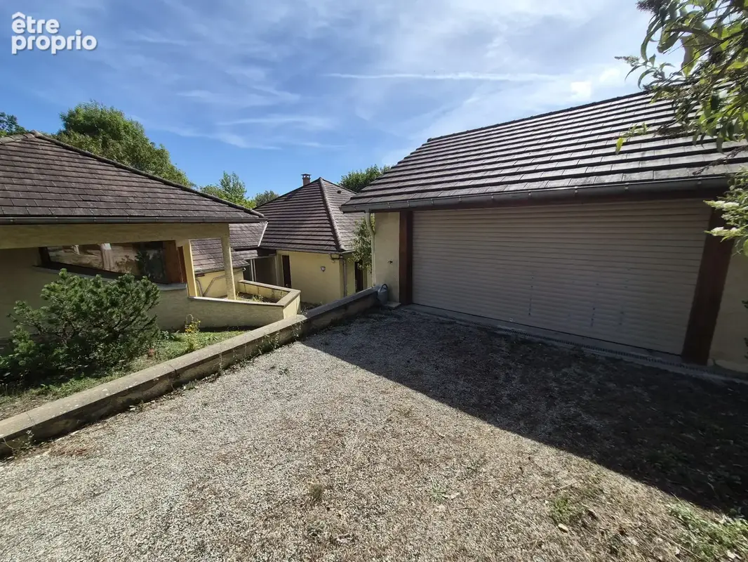 Maison d'architecte de 200 m2 édifiée sur un terrain de 1793 m2 - photo 17