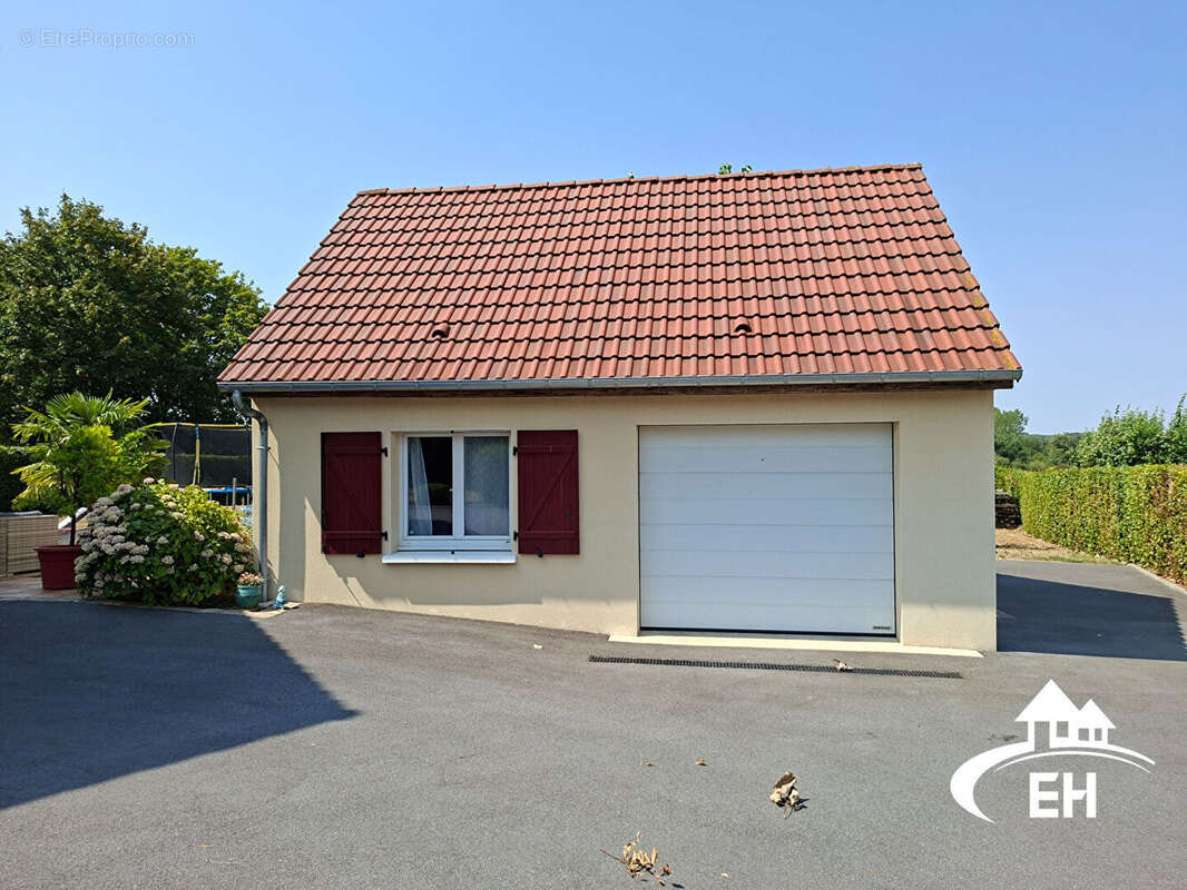 Maison familiale avec 4 chambres et grand terrain clos - photo 10