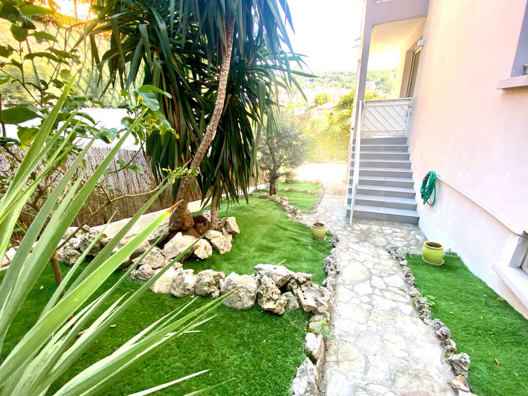 Appartement à LE CANNET