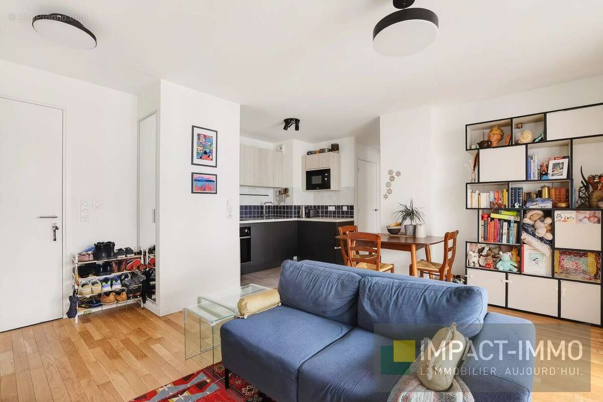 Appartement à COURBEVOIE