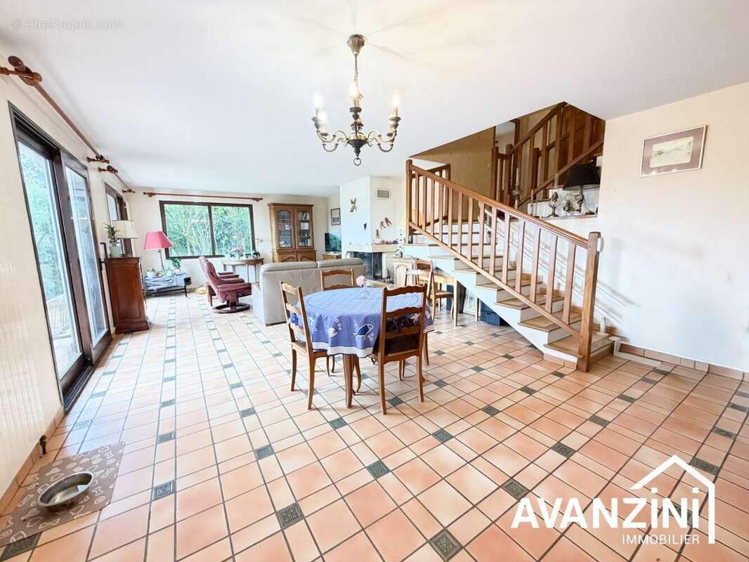 Maison à COUPVRAY