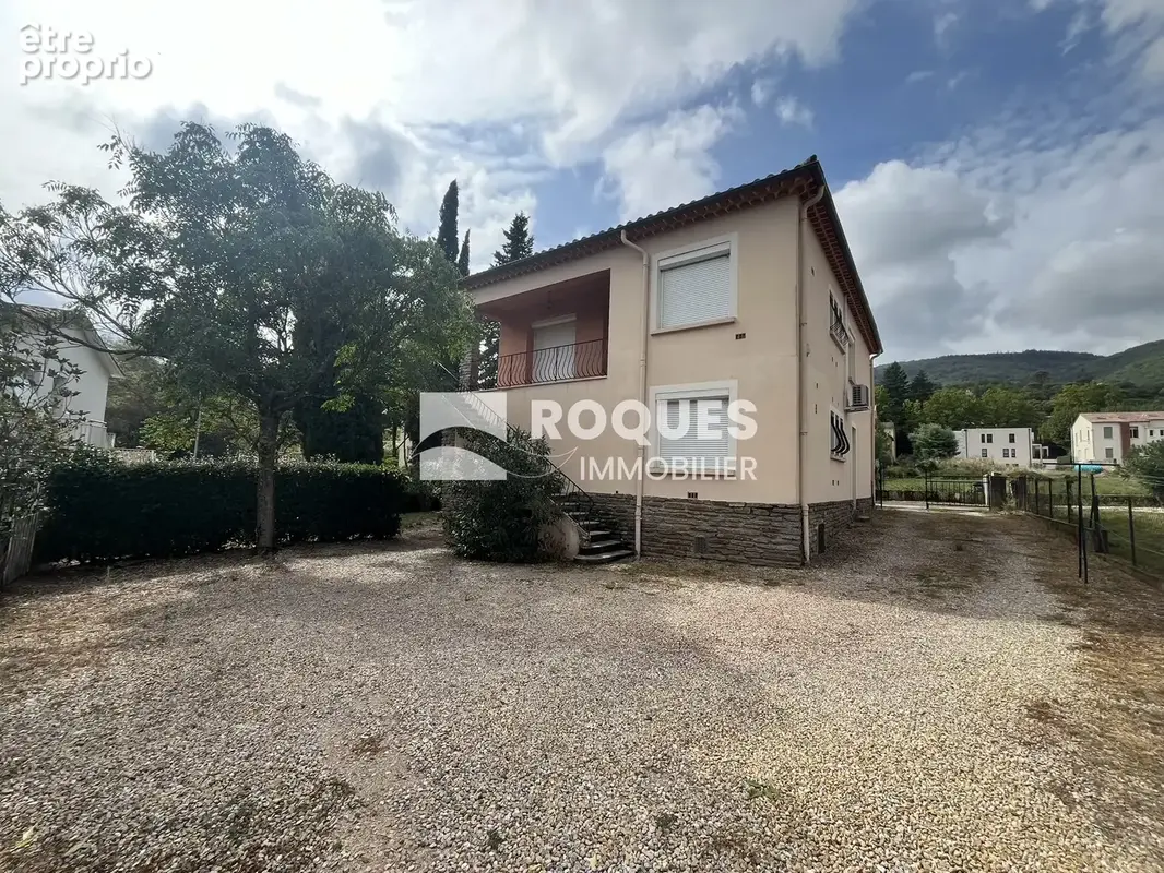 A Vendre, maison composée de trois appartements avec terrain, Lamalou les bains - photo 4