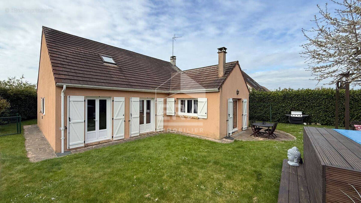 Maison à CHEVANNES