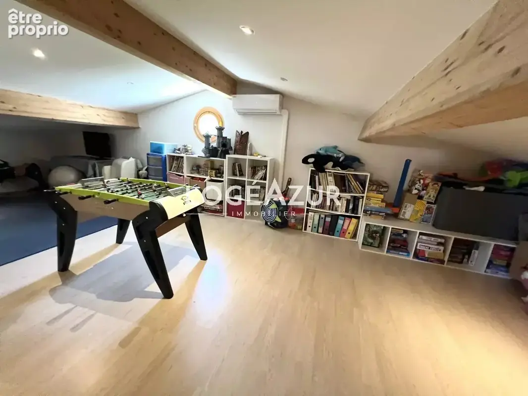 Vente villa 5 chambres antibes - piscine - salle de jeux - parking - photo 24