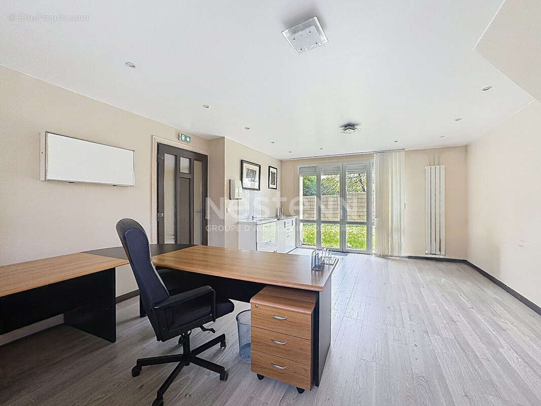 Commerce à LAMORLAYE