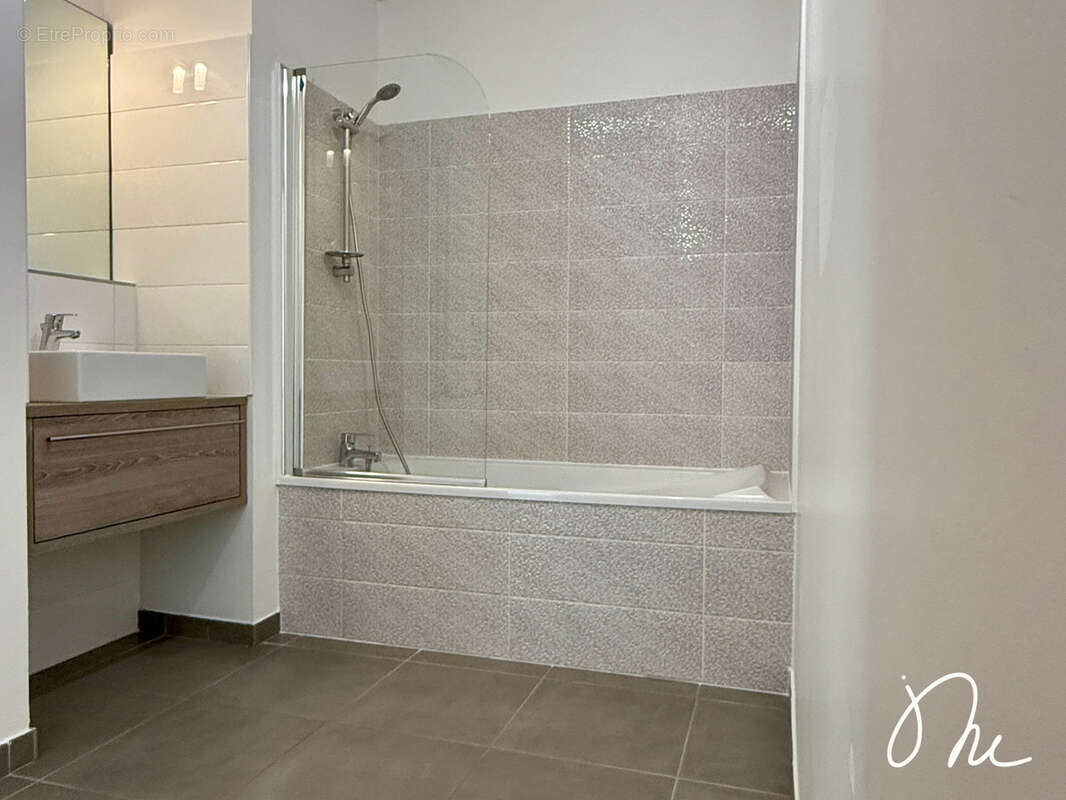 Appartement à SAINT-JEAN-DE-VEDAS