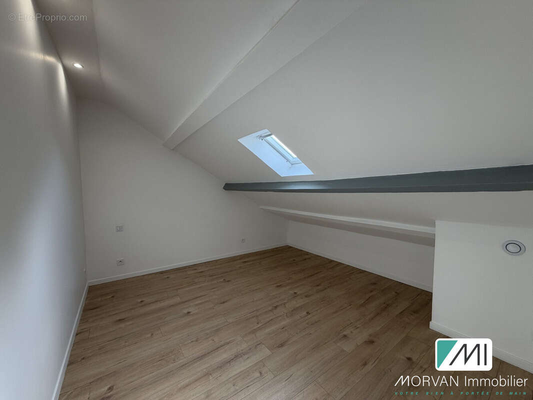 Maison 113 m² à Les Essarts-Le-Roi  - photo 7