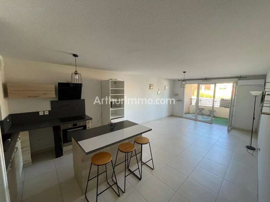 Appartement à COGOLIN