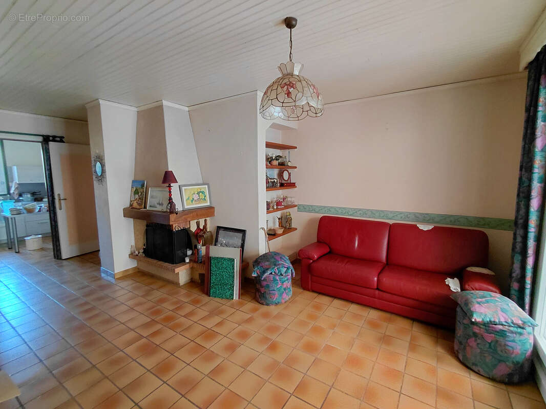 En exclusivité ! Maison de plain-pied avec garage et jardin sur La Flèche... - photo 2