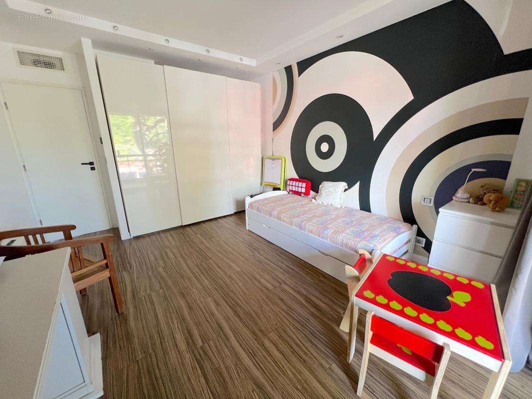Appartement à VILLENEUVE-LOUBET