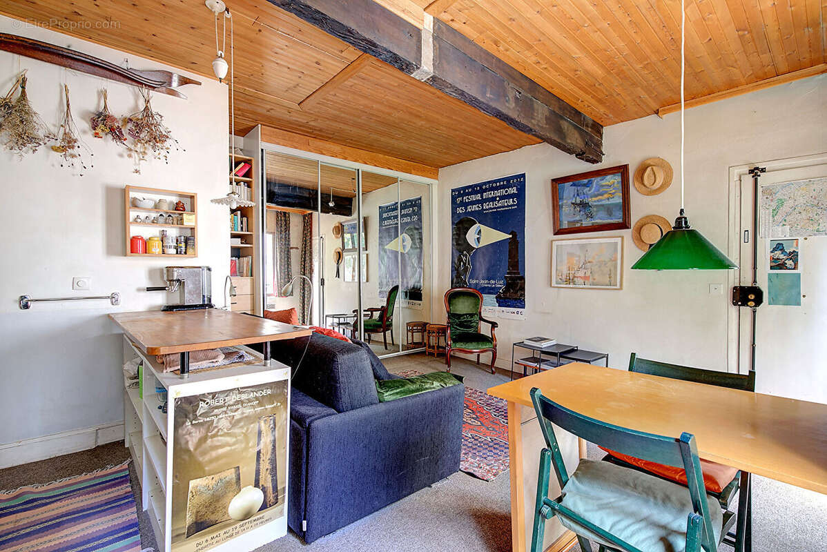 Appartement à PARIS-18E
