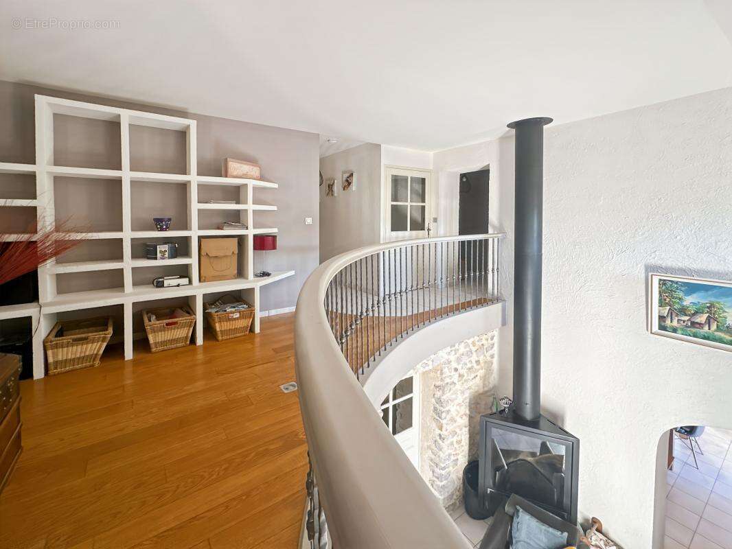 Maison à LIVRON-SUR-DROME