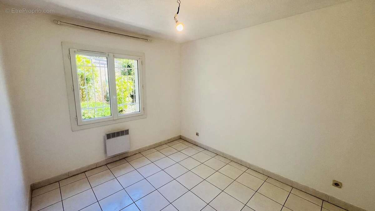 Appartement T3 avec TERRASSE et CAVE - photo 9