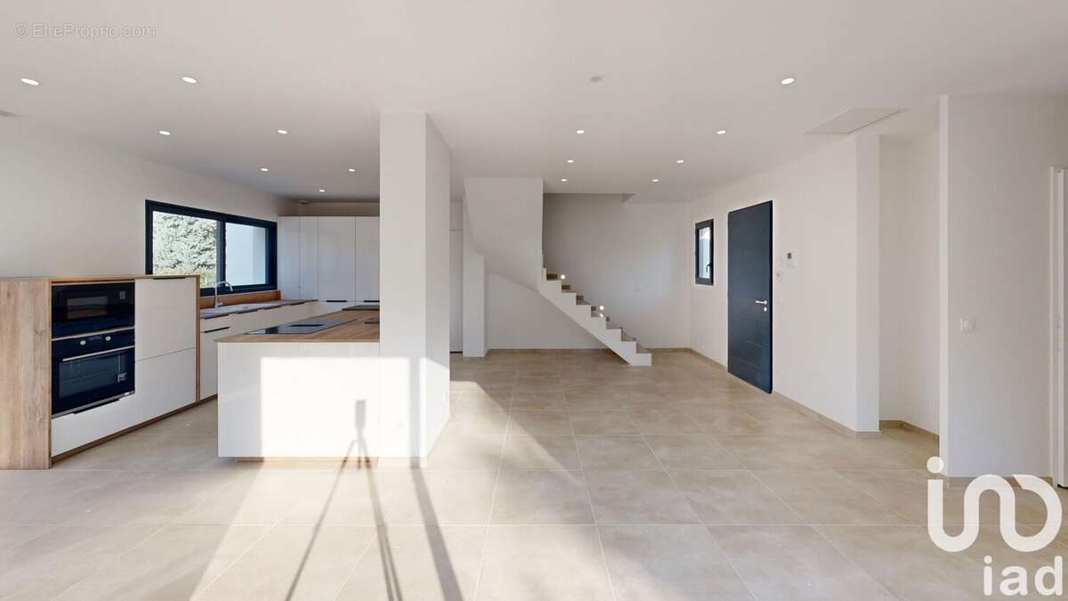 Photo 5 - Maison à EYGUIERES