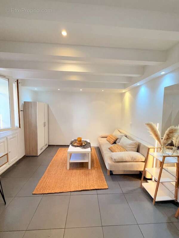 Maison à SAINT-LAURENT-DU-VAR